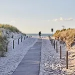 Отель Baltic Hideaways Warnemuende 4*