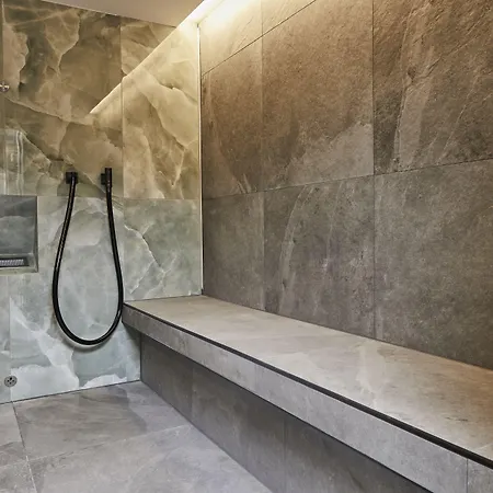 Baltic Hideaways Warnemuende Hotell 4*